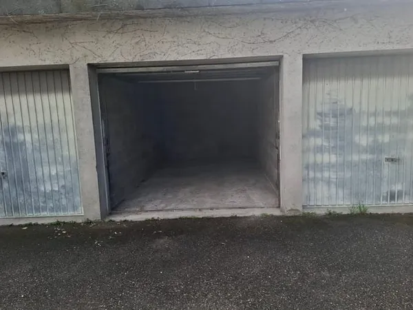 Parking 12 m²