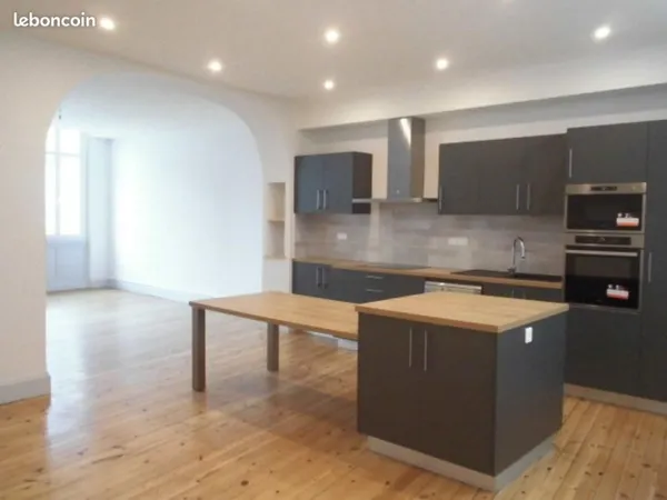 Appartement 3 pièces 131 m²