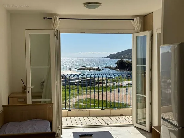 Appartement T3 de 45 m² vue Mer à SOLENZARA