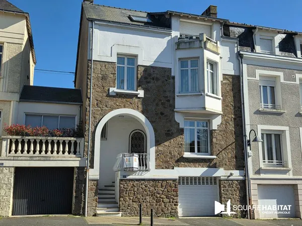 CHOLET QUARTIER REPUBLIQUE - BELLE MAISON DE CARACTERE avec jardin et garage !