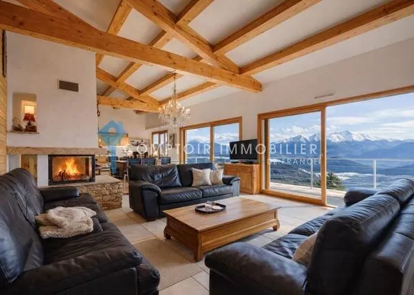 Maison 8 pièces 380 m²