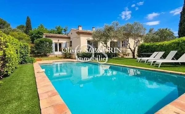 VILLA 4 CHAMBRES AVEC PISCINE