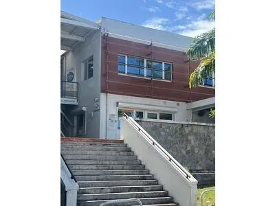 A VENDRE , Fort de France, zone franche, plateau de bureaux de 106m2 aménagés