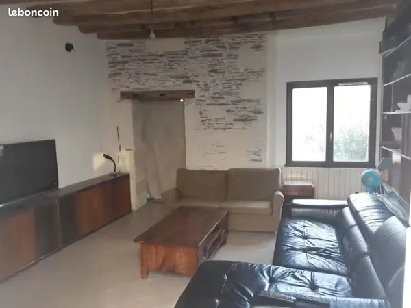 Chambre à louer dans petite colocation