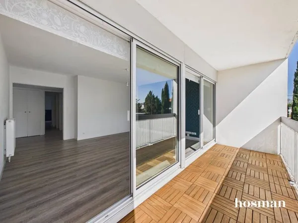 4 pièces de 81 m² avec ascenseur balcon plein sud et parking souterrain - Rue Bonnaous, Le Bouscat