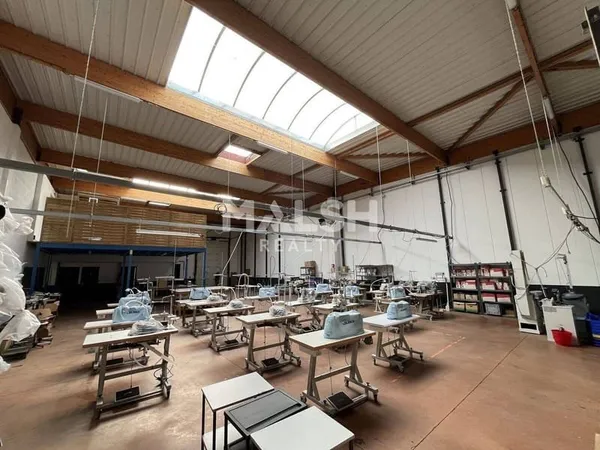 Local d'activité 2289 m²