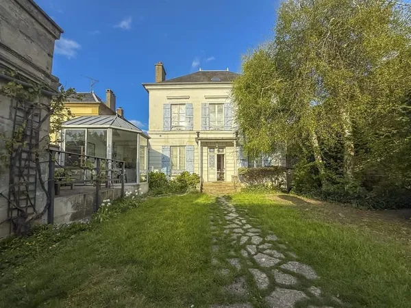 Magny-En-Vexin Maison de Maître de caractère 186 m² ?