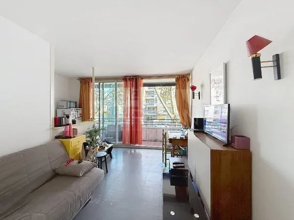 Studio avec balcon - 25 m² - 69008 - LYON