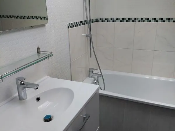 Location studio 305 euros CC