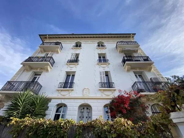Vends appartement 119m² Cannes Montrose - Bel appartement avec jardin de 400m², dépendance et place 