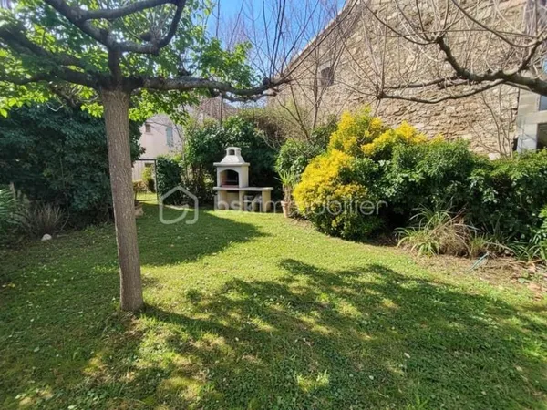 MAISON DE CARACTERE - GARAGE - TERRAIN PROCHE
