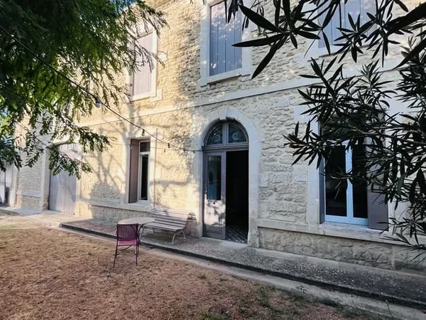 Maison 7 pièces 250 m²