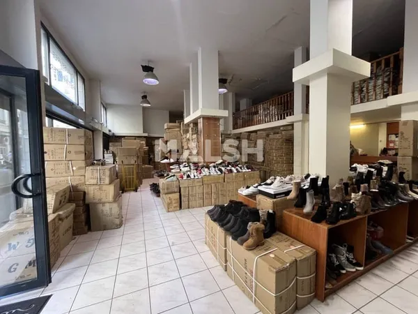 Local commercial 346 m²