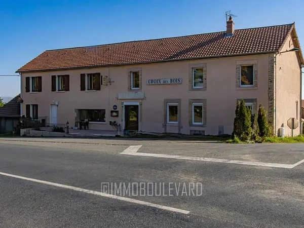 À vendre : chambre d'hôtes & mini-camping à Lalizolle