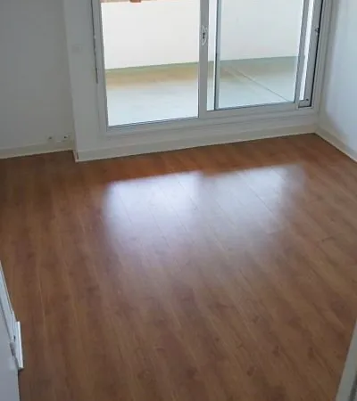 F3 DUPLEX calme, parking, terrasse, cave, centre ville