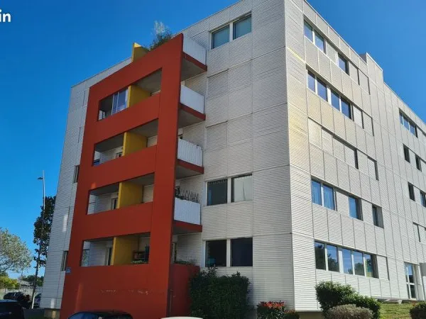 BLAGNAC ANDROMEDE: agréable appartement T3 de 75 m² situé au RDC d'une résidence fermée avec place d