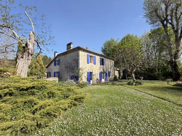 Maison 6 pièces 205 m²