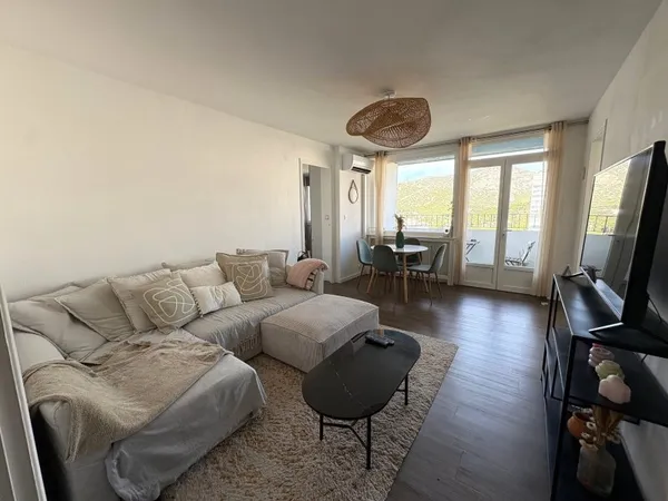 ROUVIERE 9EME : BEAU TYPE 3 DE 83.57 M2 LC EN ÉTAGE ÉLEVÉ