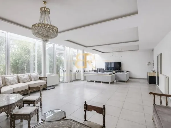 COLOMBES MAISON UNIQUE AVEC DÉPENDANCE ET BELLES PRESTATIO