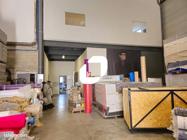 Local d'activité 375 m²