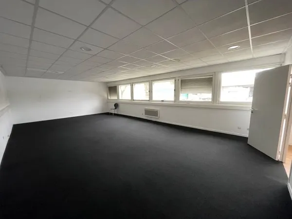 Bureaux 103 m²