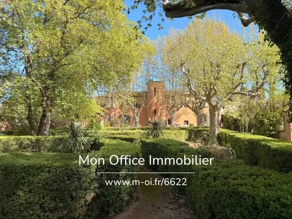 Référence : 6622-Lli - Propriété d'exception à Aix-en-Provence avec jardin à la française et terrain