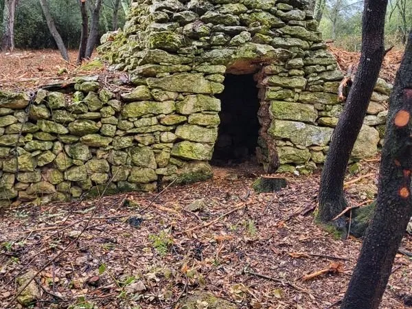 INVESTISSEURS, terrain de loisirs à Uzès
