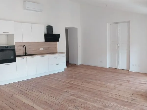 Appartement 3piéces - 74 m2 -Céret