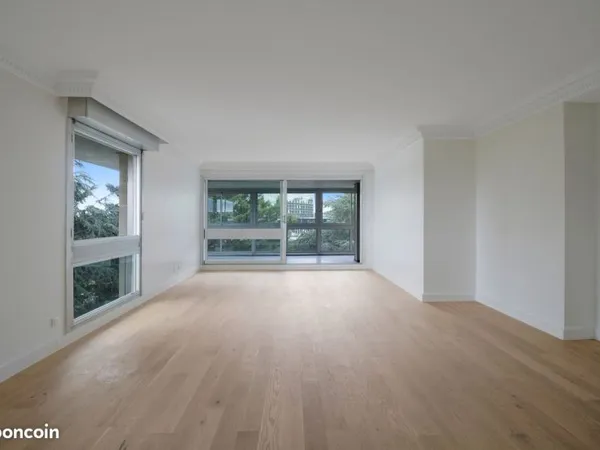 Appartement 5 pièces 161 m² dernier étage
