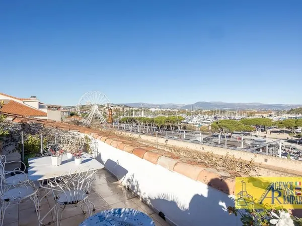 Appartement d'exception Vieille Ville d'Antibes Dernier étage Terrasses Vue panoramique