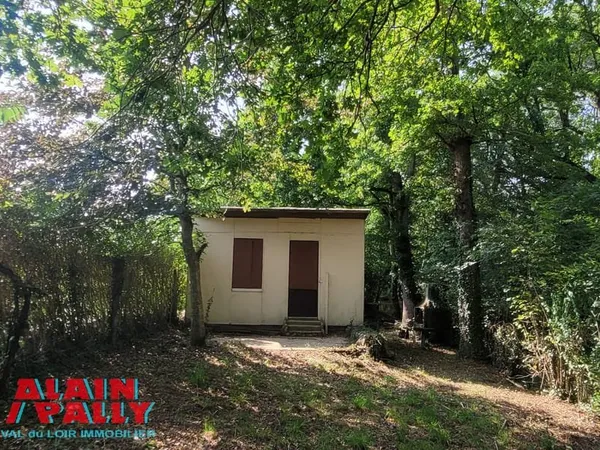 TERRAIN BORD DE LOIR