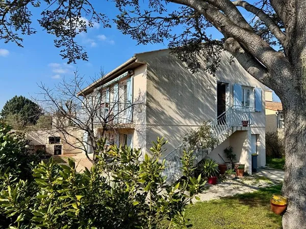MAISON DE 112M² AVEC GARAGE A PELISSANNE