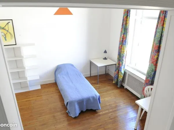 Loue chambres meublées étudiants