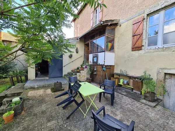 Maison 6 pièces 214 m²