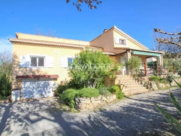 Villa 8 pièces 142 m²