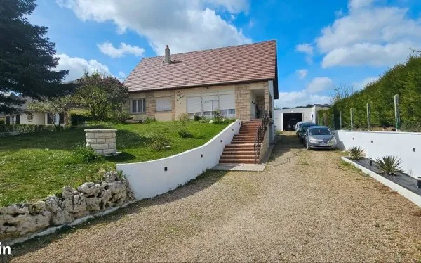 Maison individuelle avec sous sol total+ garage indépendant + 1420m terrain