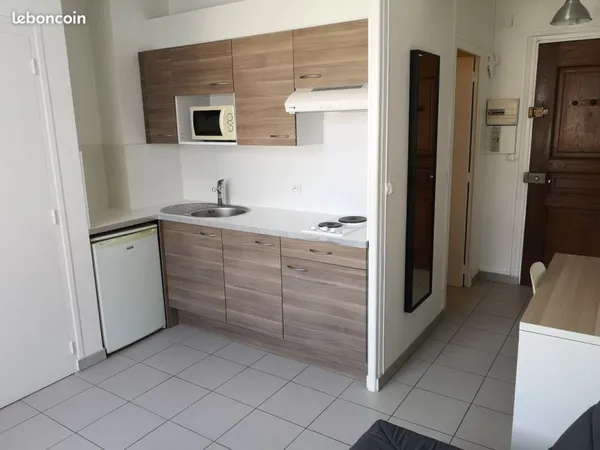 Particulier loue studio 18m2 grands boulevards