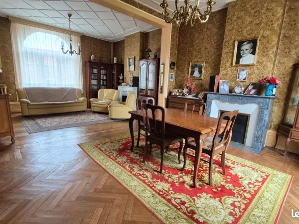 Propriété 6 pièces 159 m²
