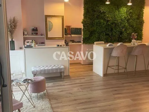 Commerce 2 pièces 67 m²
