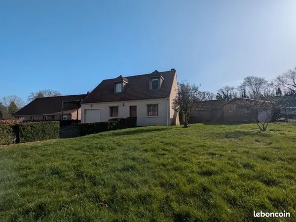 Maison individuelle - 3 chambres- 1710m2 de terrain