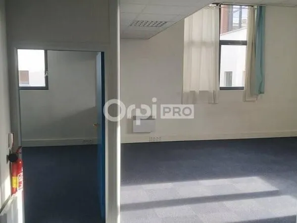 Bureaux 225 m²