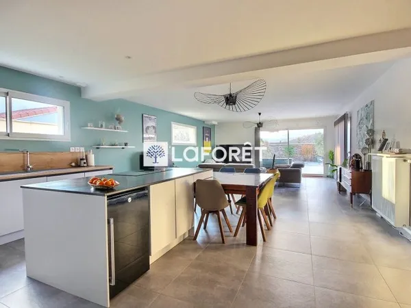 Maison 5 pièces 163 m²