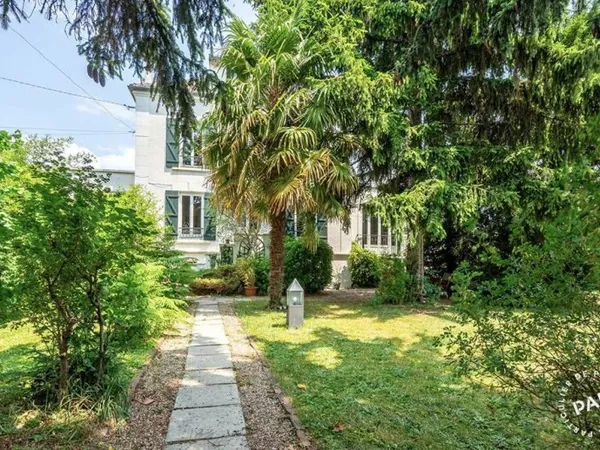 Maison 6 pièces 180 m²