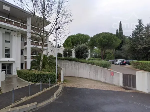 GARAGE 16m² à louer Aiguelongue résidence sécurisé