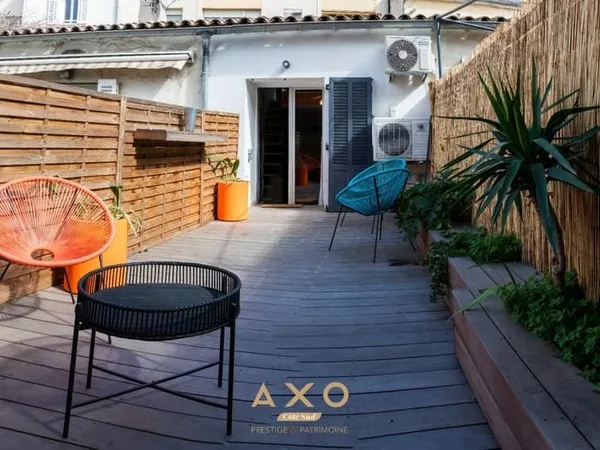 AIX EN PROVENCE -CENTRE VILLE HISTORIQUE - APPARTEMENT - T2 - 37 M2 - TERRASSE 27 M2 - 299 000 €