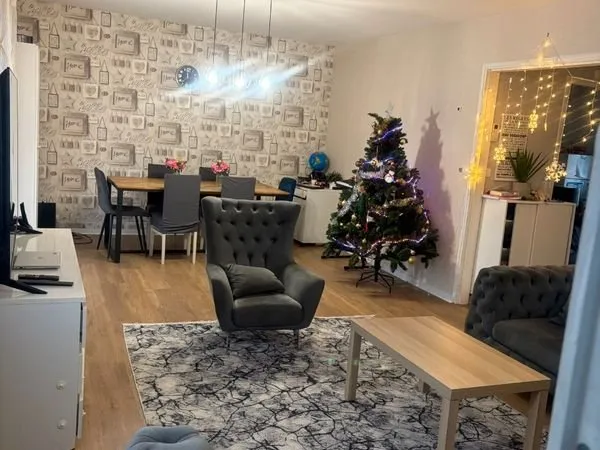 Colocation 3 chambres dans maison avec Jardin