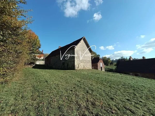 Grange en pierre 200 m² + 1.522 m² terrain constructible - 19310 Ayen