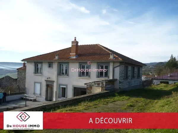 IMMEUBLE AVEC COMMERCE 120 M² , APPARTEMENT T3 Bis , LOCAL PIZZA , TERRASSE