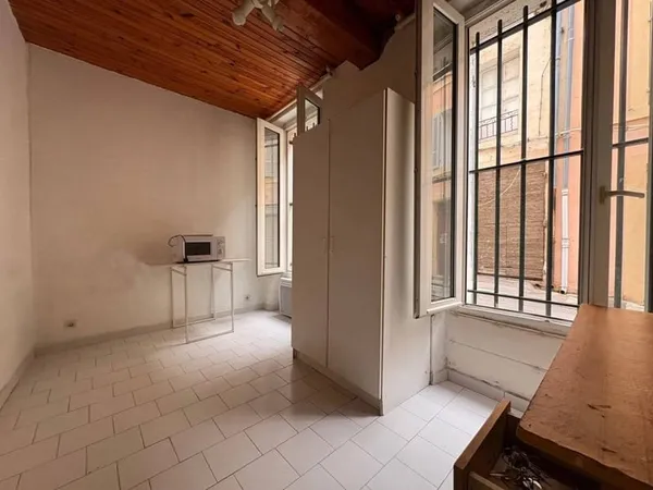 Studio 1 pièce 11 m²