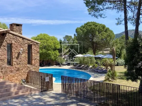 Villa 11 pièces 160 m²